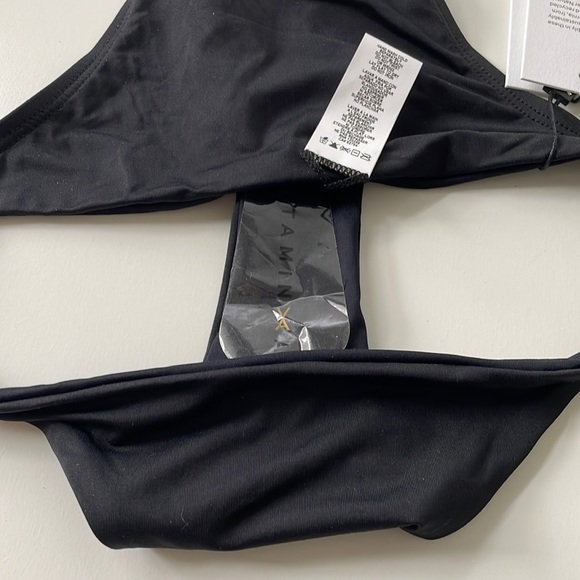 NWT Vitamin A ZURI black swim bottom classic fit scrunch lift sides new with tag - Picture 4 of 10